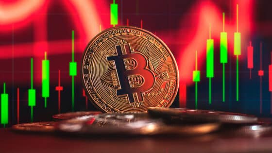 Mercados al día: precio de bitcoin lateraliza tras repunte de las acciones en la semana