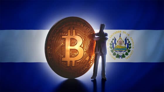 60% de los salvadoreños cree que la Ley Bitcoin beneficia solo a los ricos, revela estudio